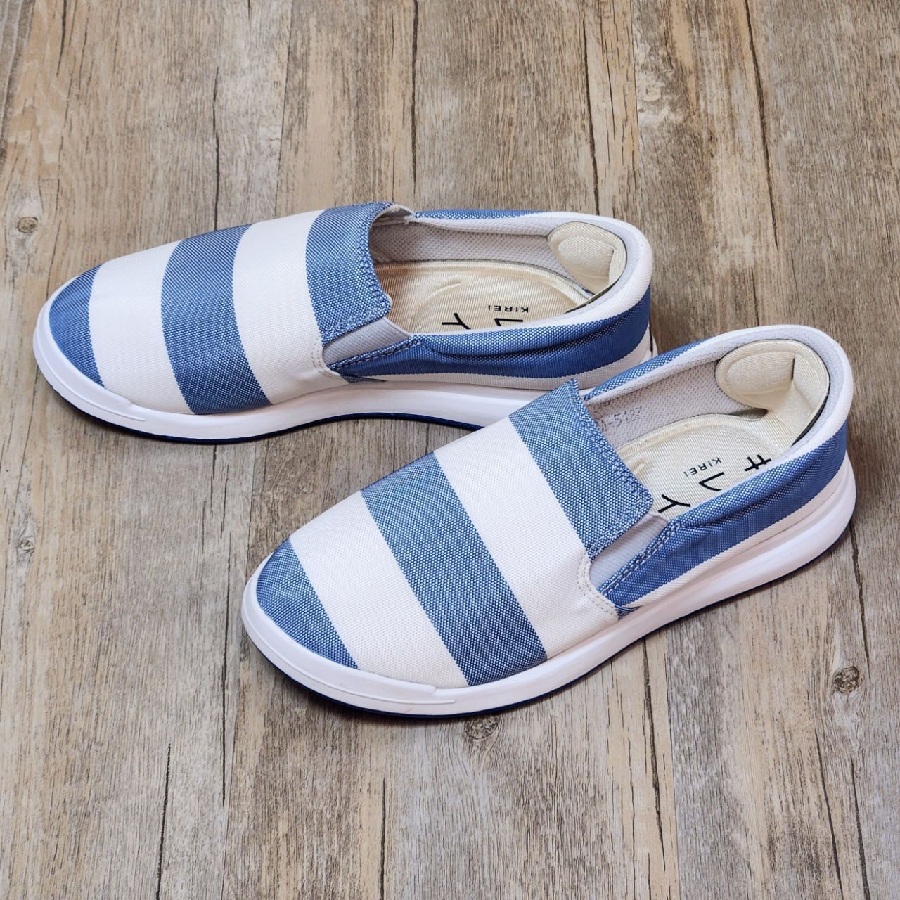 Giày Nhật Kirei walk canvas sọc KH Xanh Trắng