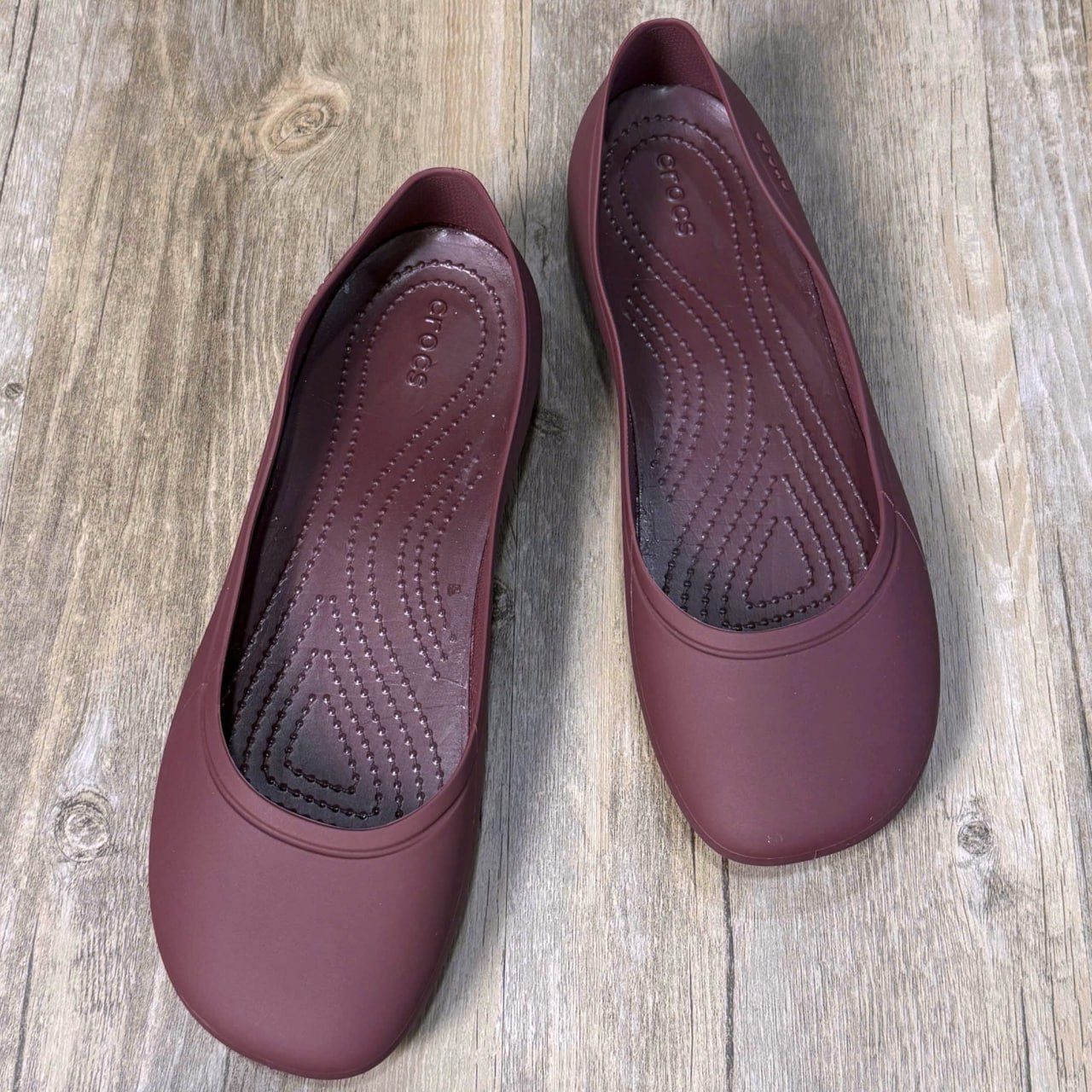 Giày Búp Bê Crocs Brooklyn Pointed HN Dark Red