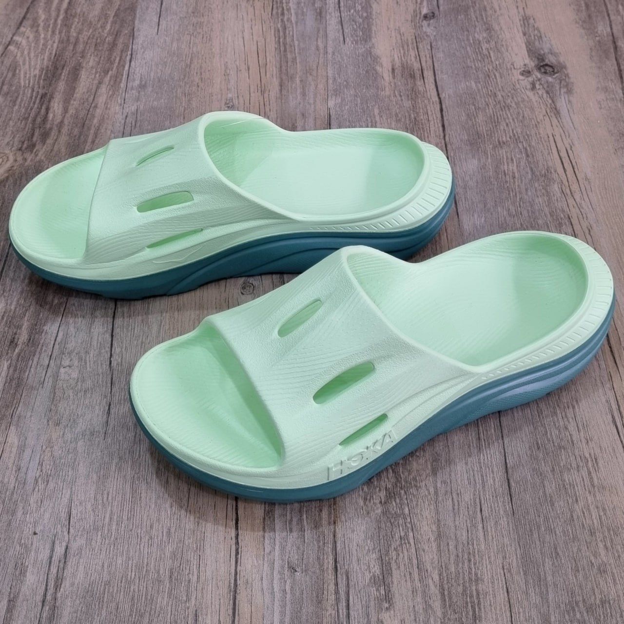 Dép Hoka Ora Recovery Slide 3 HN Xanh