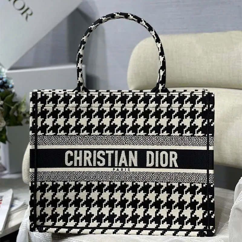 Túi xách - Dior Medium Book Tote DS Đen trắng