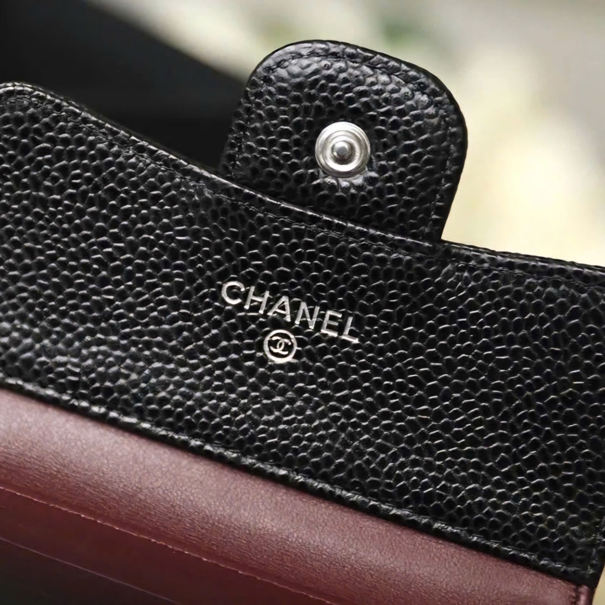 Ví - Chanel Min Wallet Gấp Ba VCN0004 Khóa Bạc DS Đen