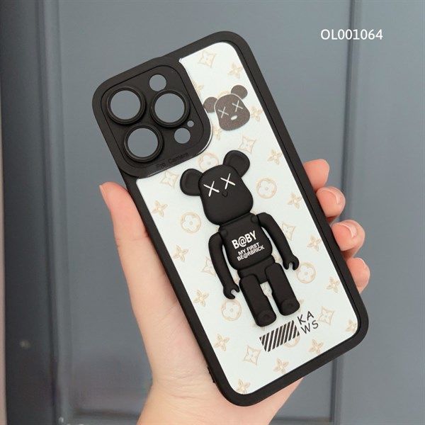 ** Ốp IP X dẻo nên LV Bearbrick nổi