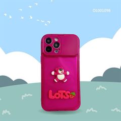 ** Ốp IP 14 Pro Max dẻo đính gấu Lotso camera gương