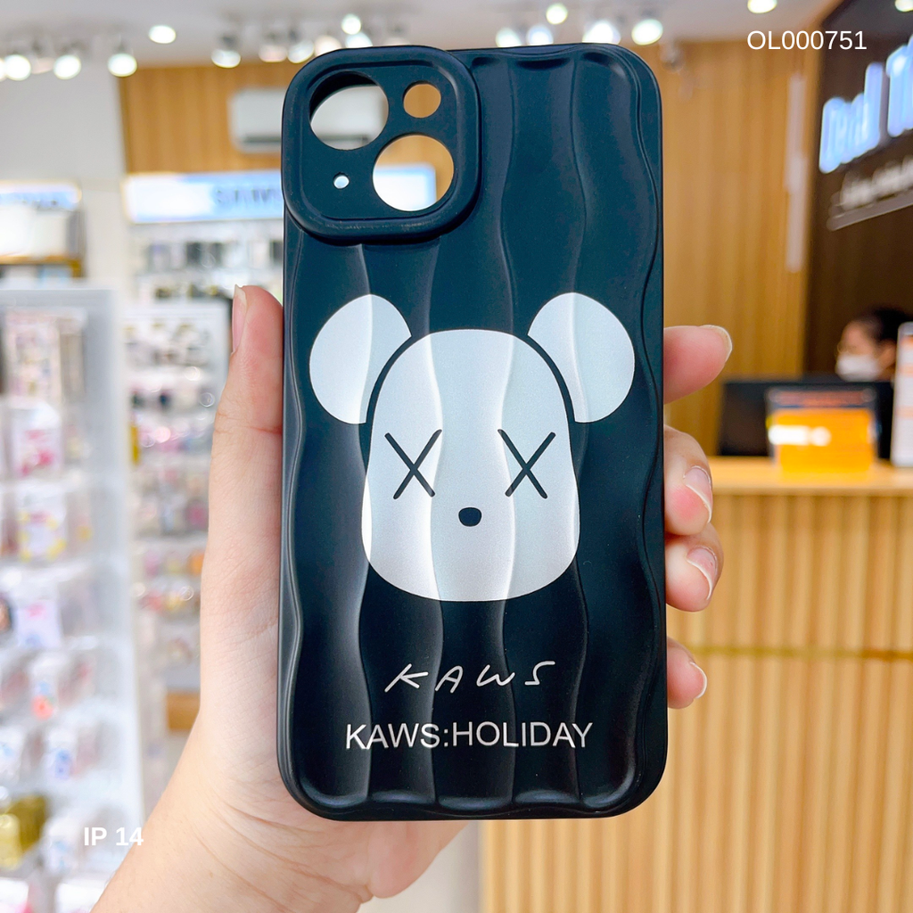 ** Ốp IP 14 6.1 Kaws Holiday si màu