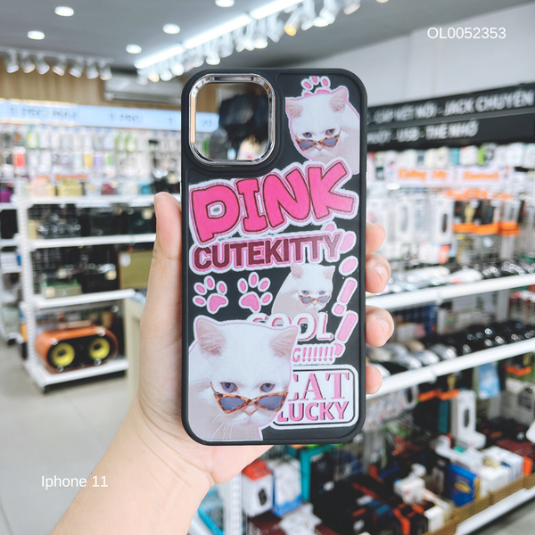 Ốp IP 11 6.1 dẻo in Pink Cat Lucky nền đen