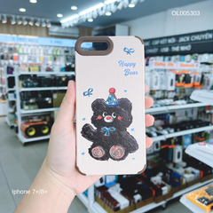 ** Ốp IP 7+ dẻo vân da sần in hình Happy Baer