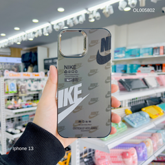 Ốp IP 13 6.1 tráng bạc nhiều Nike đen camera more