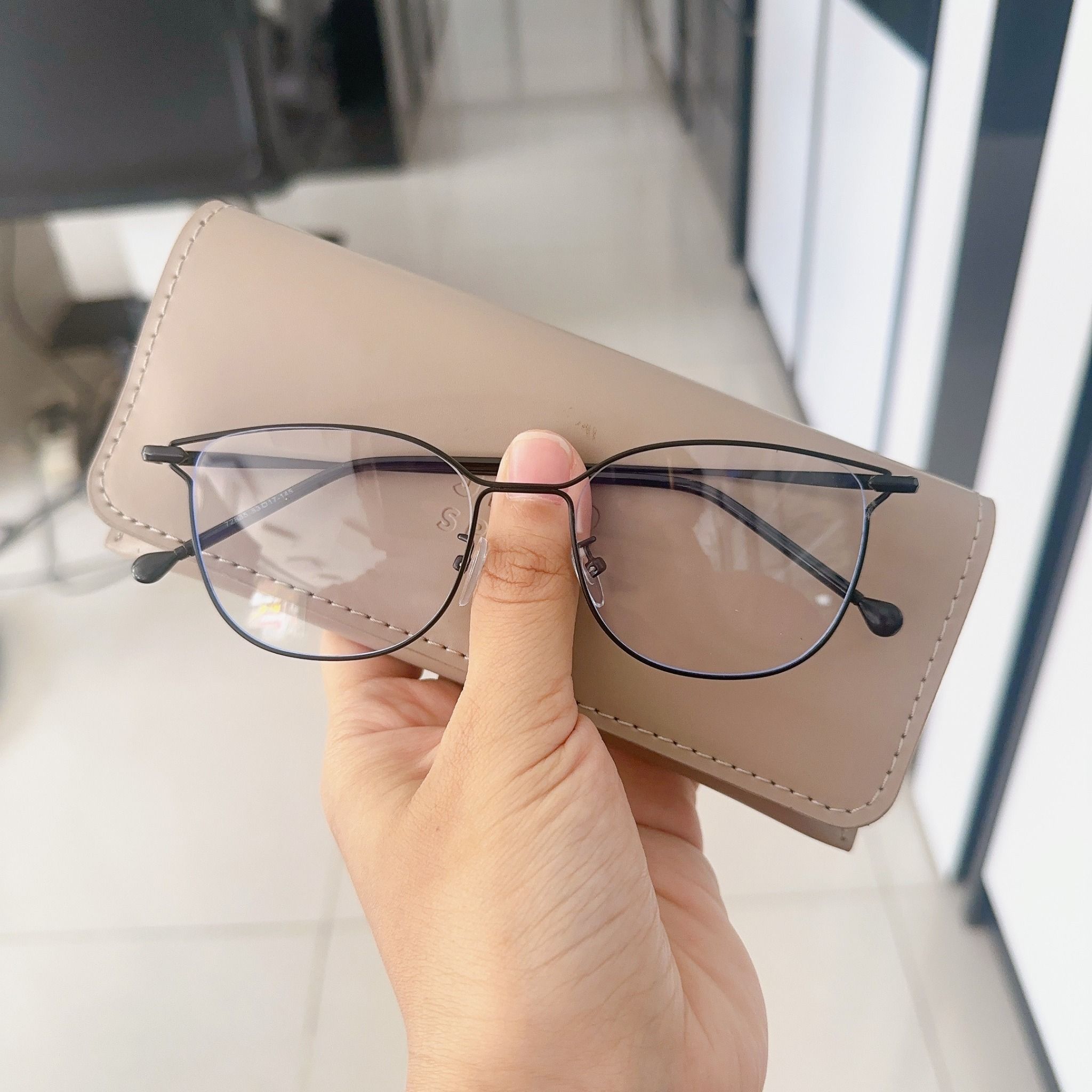 Gọng kính mã kim loại mèo