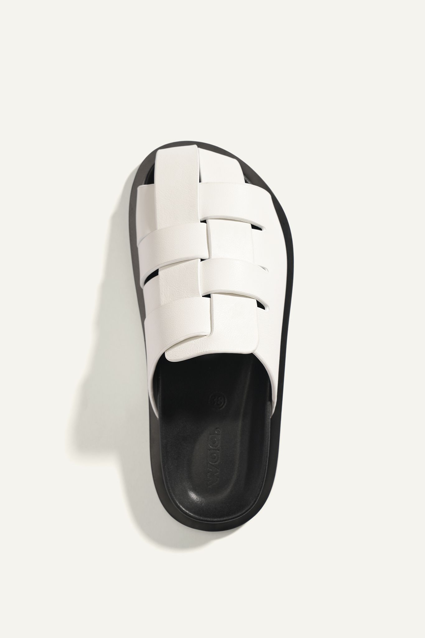 CARÔ SANDALS