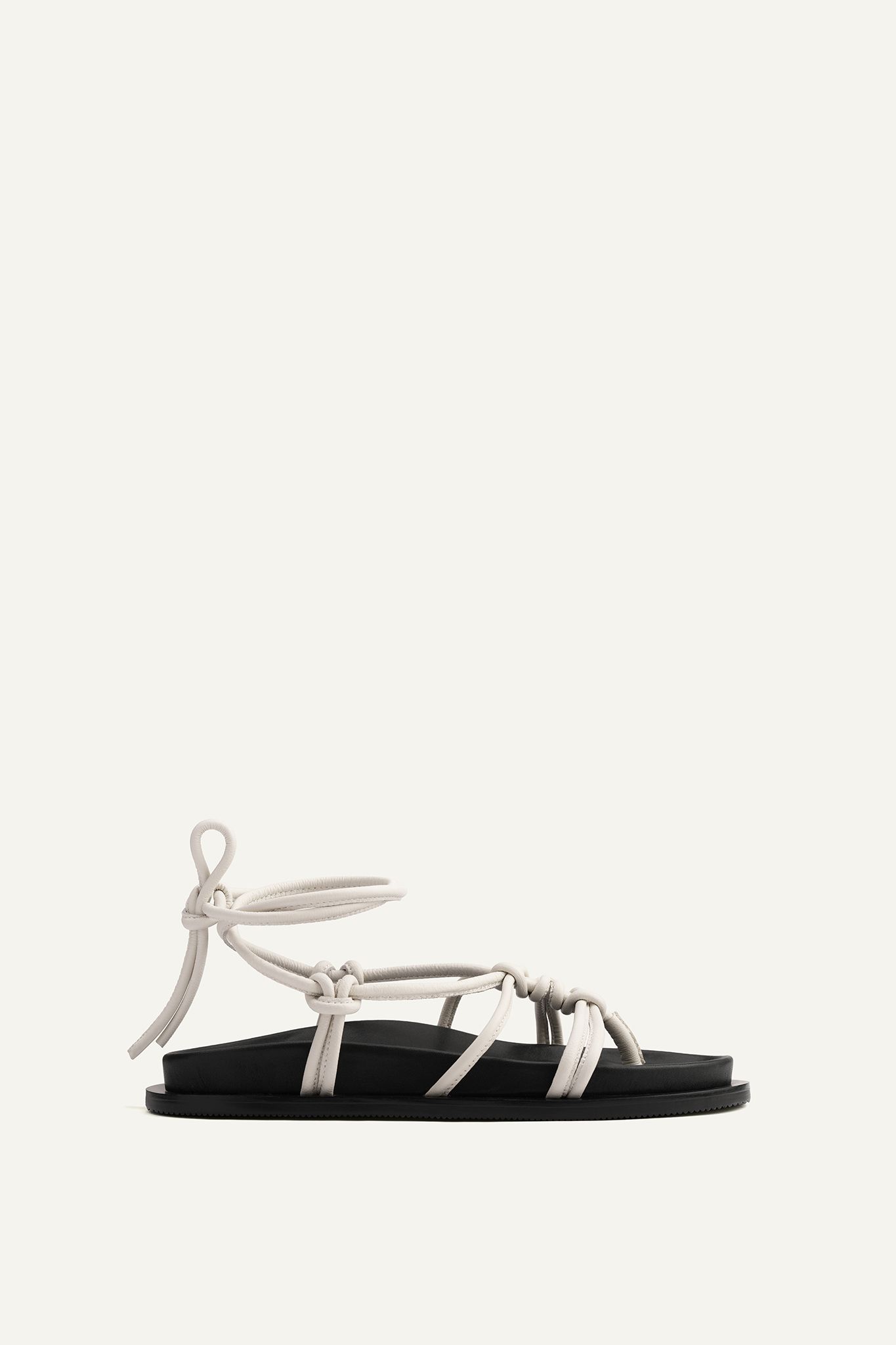 THẮT SANDALS