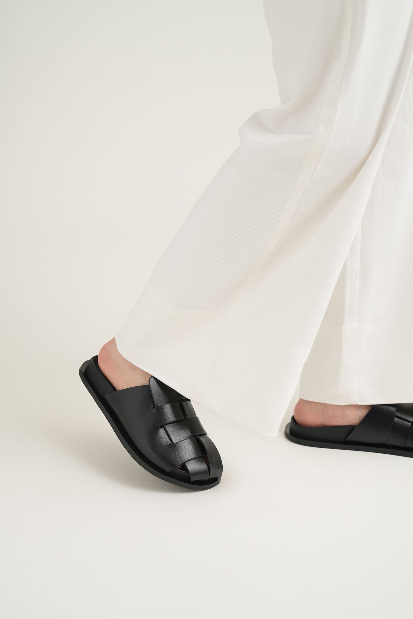 CARÔ SANDALS