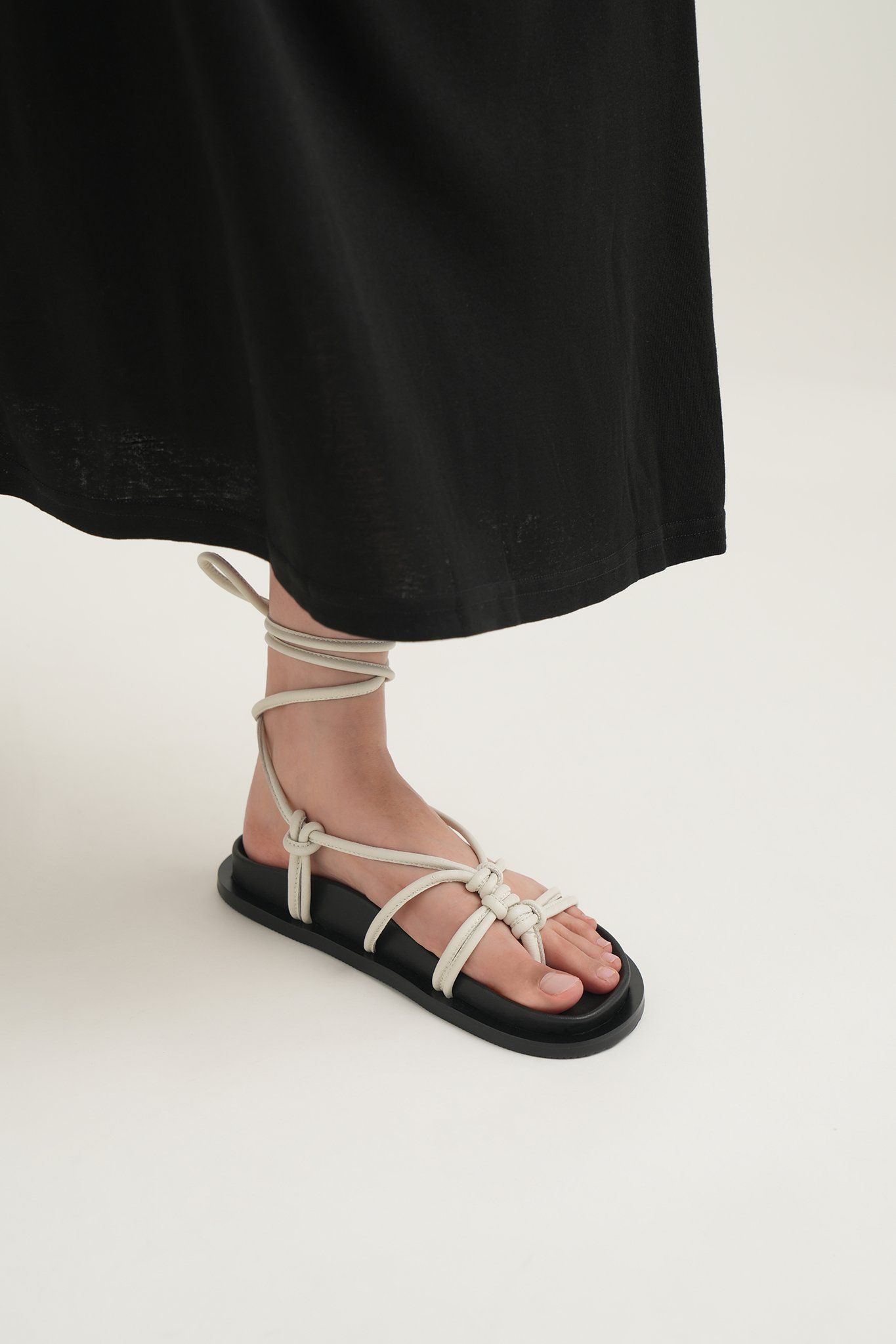 THẮT SANDALS