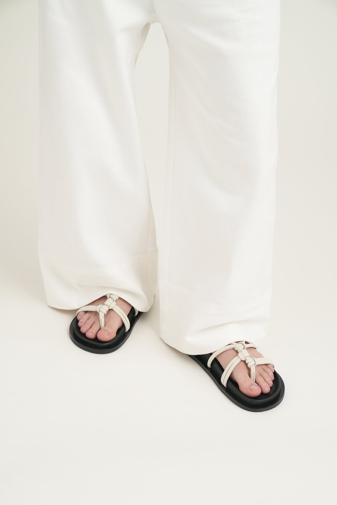 THẮT SANDALS