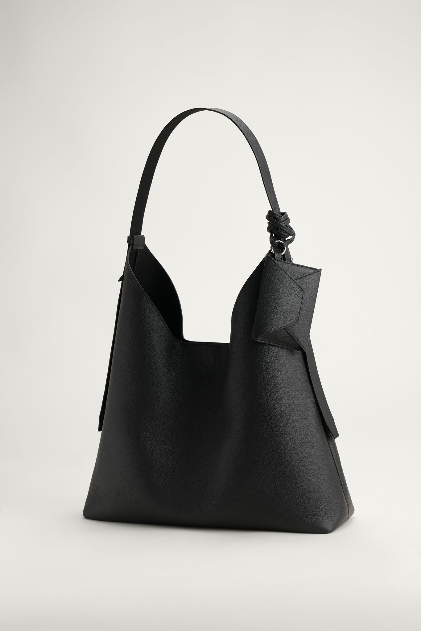 LARGE HOBO BAG