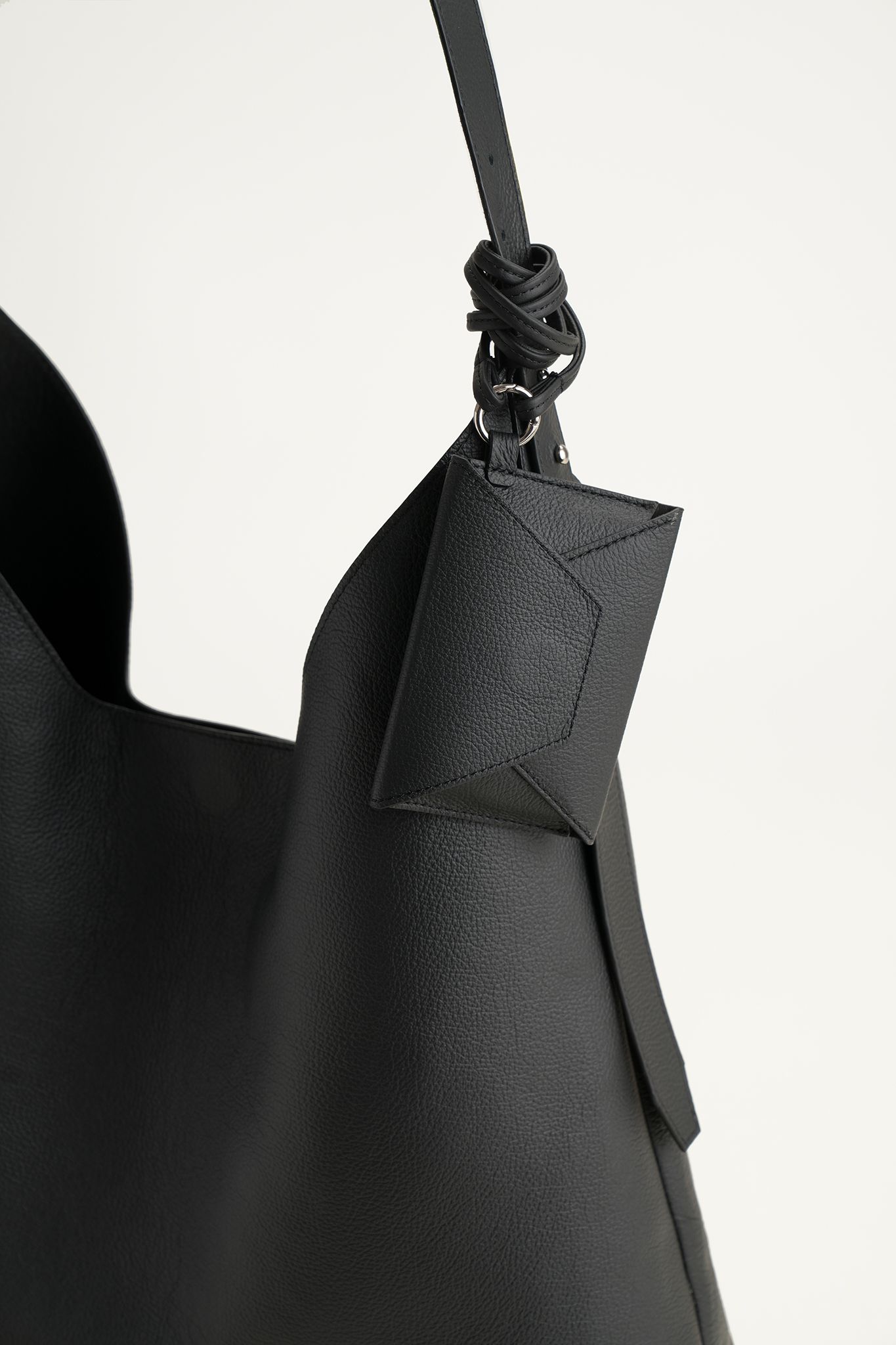 LARGE HOBO BAG