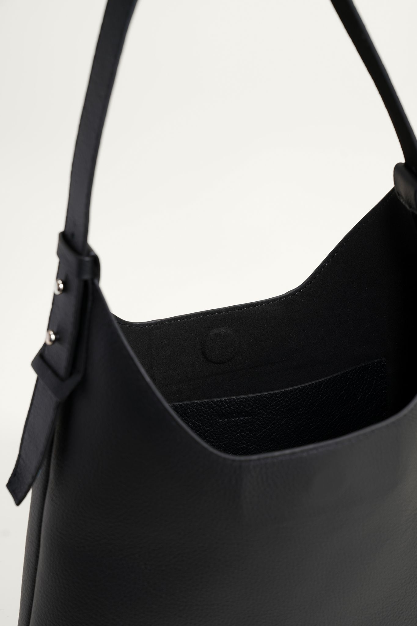 SMALL HOBO BAG