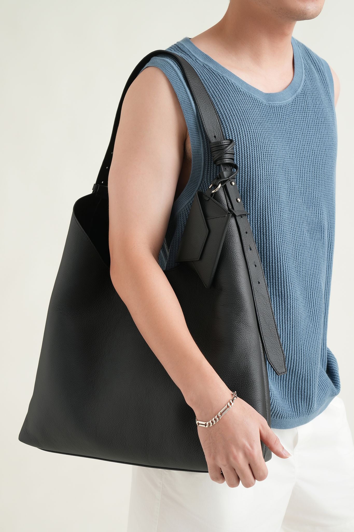LARGE HOBO BAG