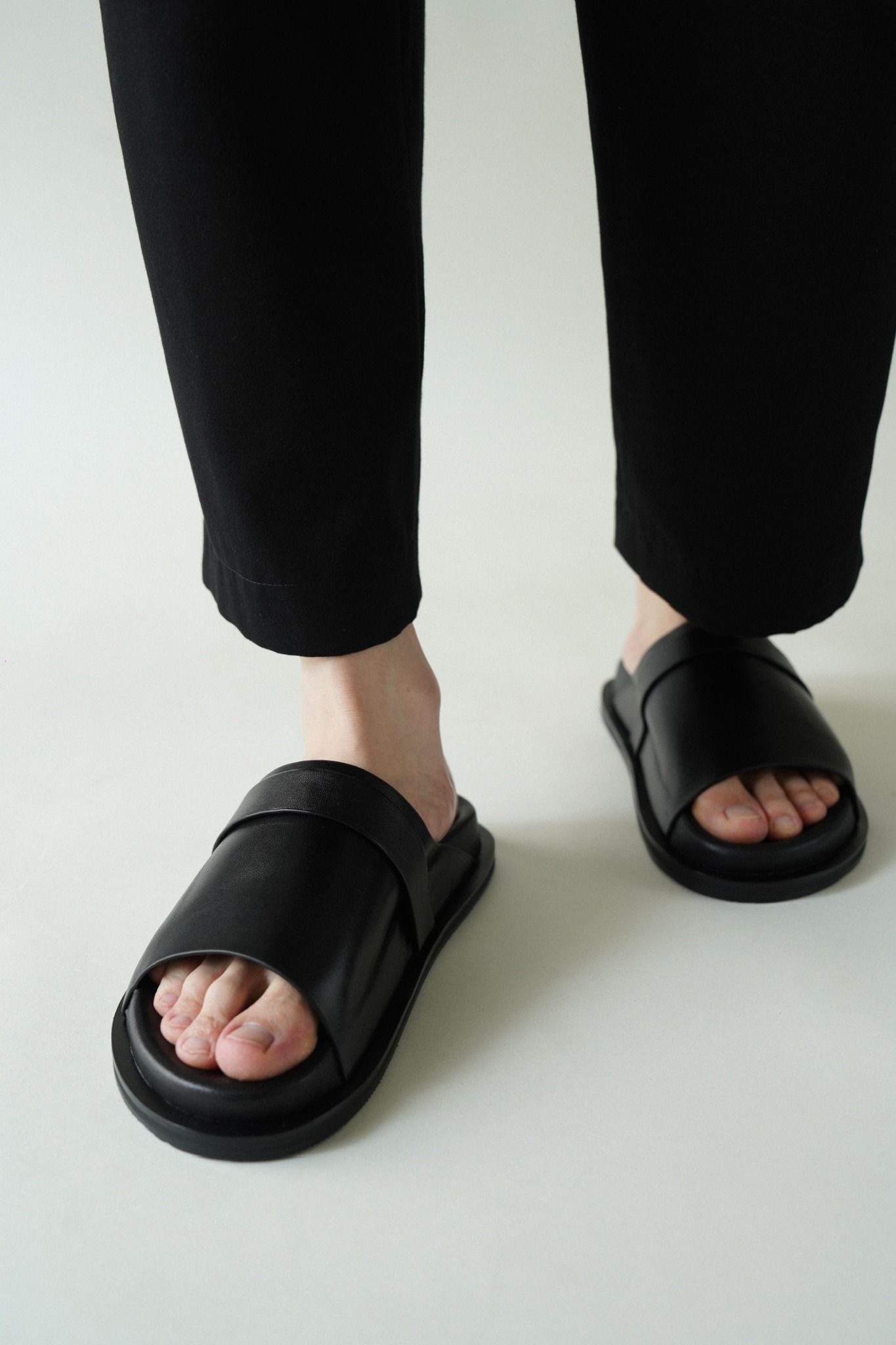 BUN SANDALS