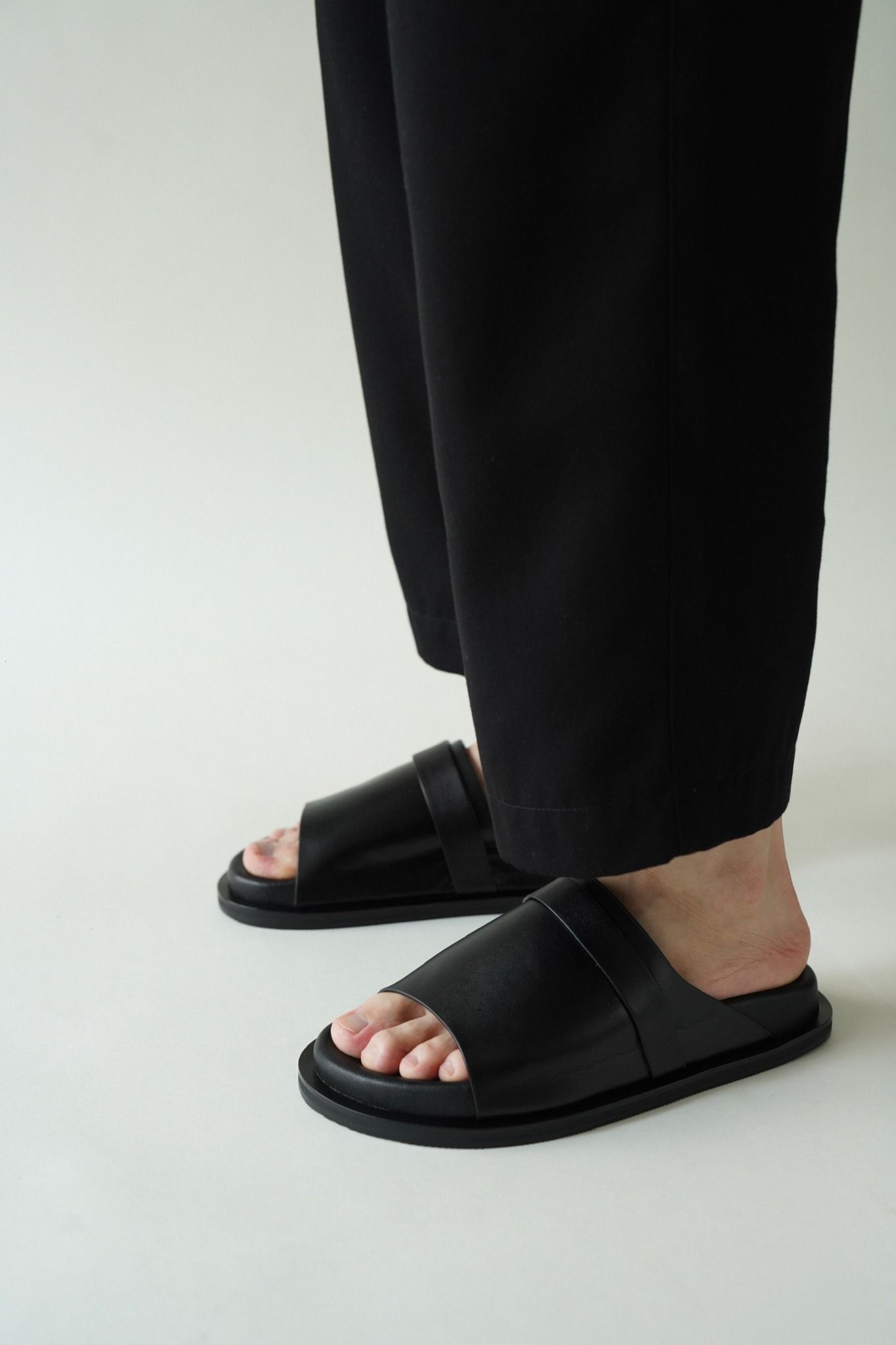 BUN SANDALS