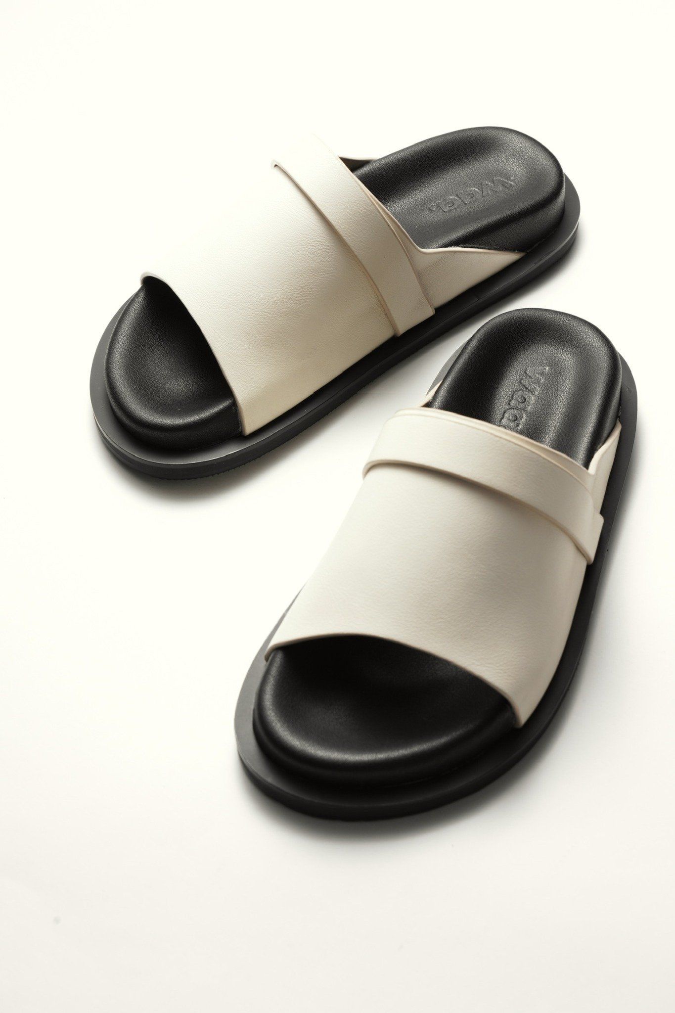 BUN SANDALS