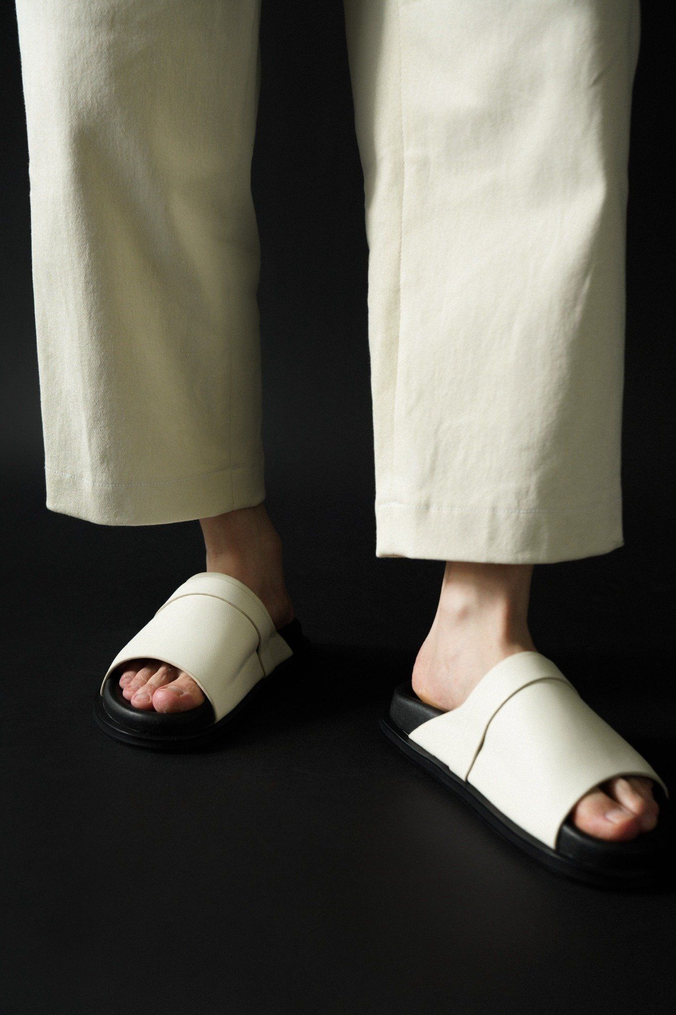 BUN SANDALS