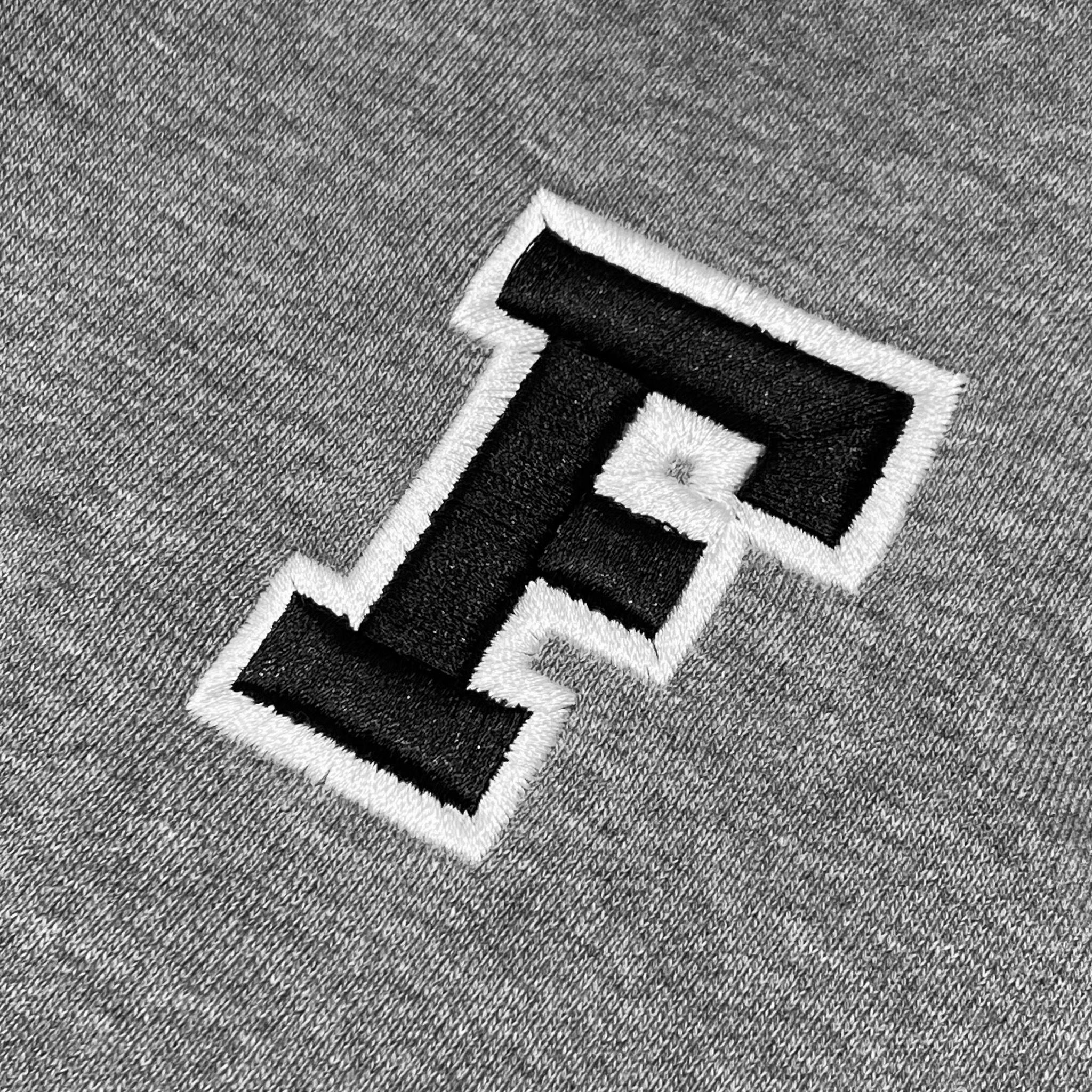 FEARLESS F Logo gile