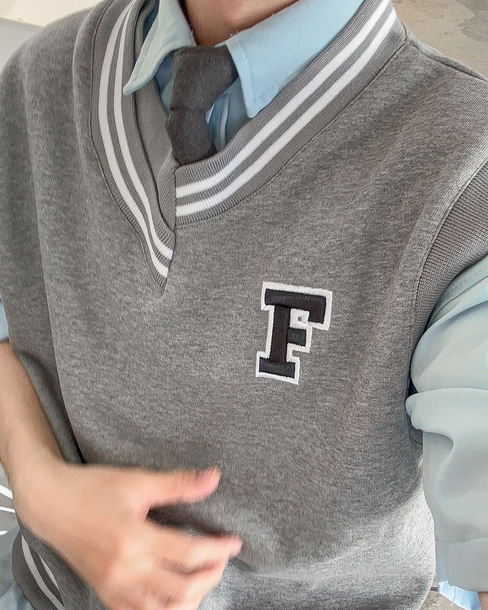 FEARLESS F Logo gile