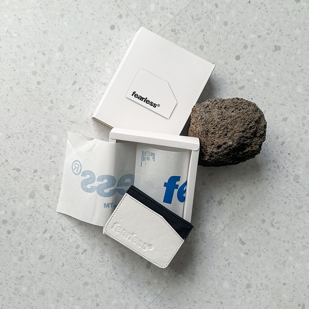 FEARLESS leather label card holder