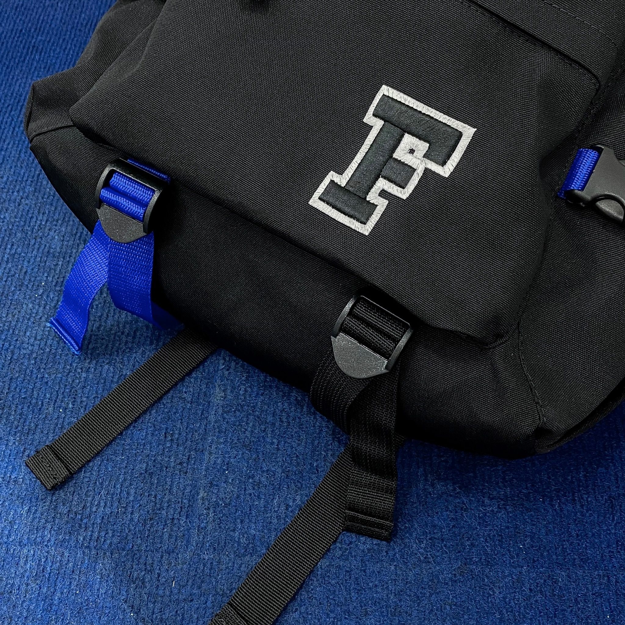 FEARLESS F Logo packback
