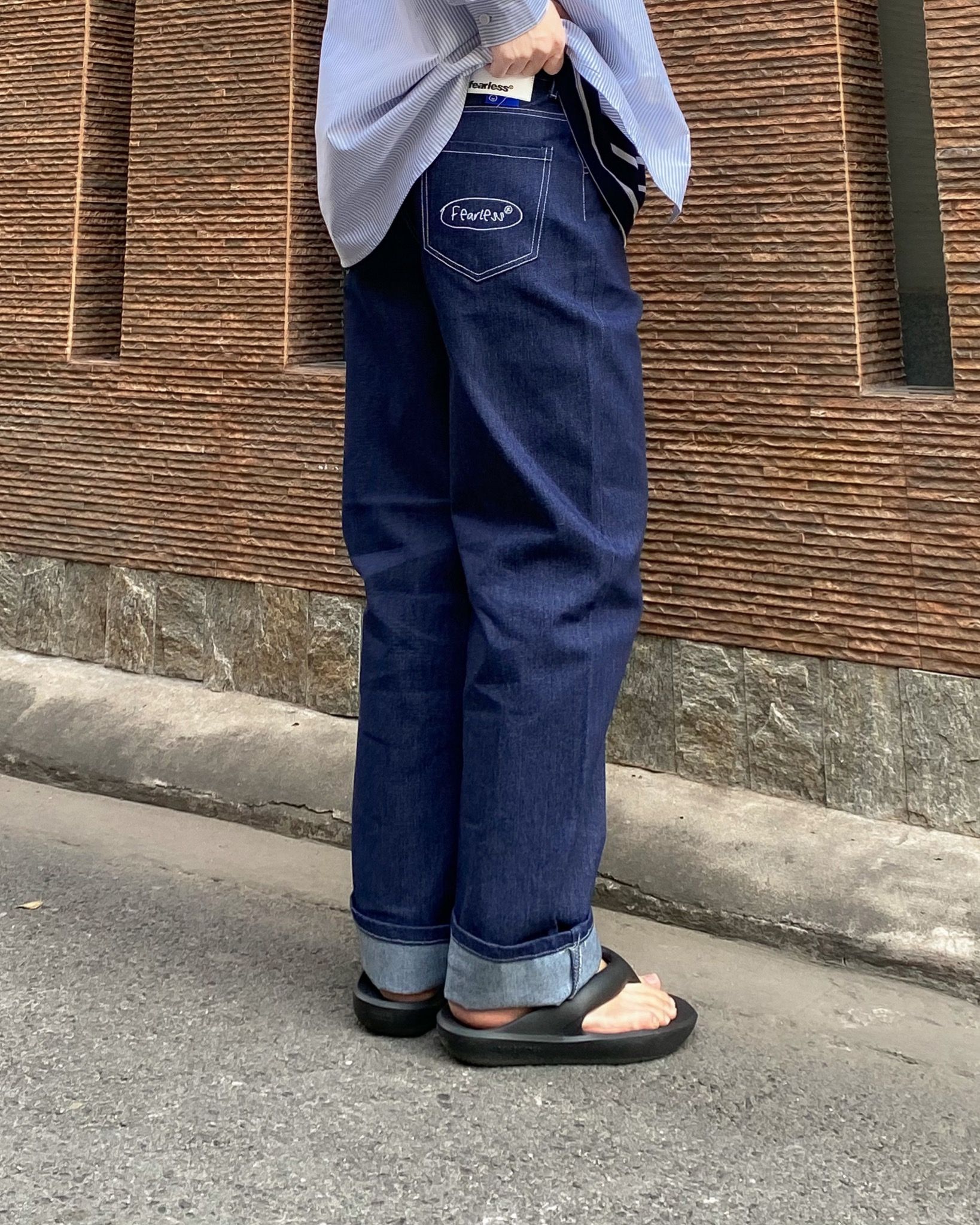 FEARLESS Oval Logo raw denim pant