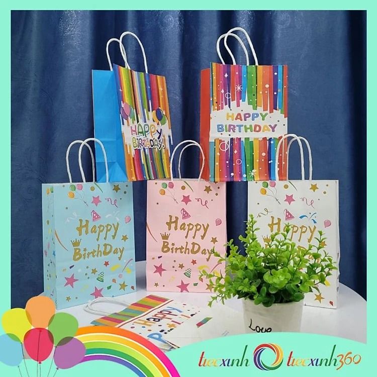 02 túi giấy đựng quà cho tiệc sinh nhật (15 x 21 x 8 cm)