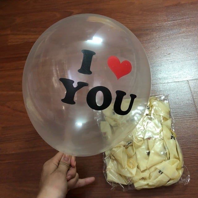 10 bong bóng in I LOVE YOU - trong