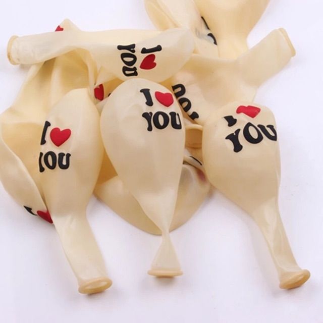 10 bong bóng in I LOVE YOU - trong