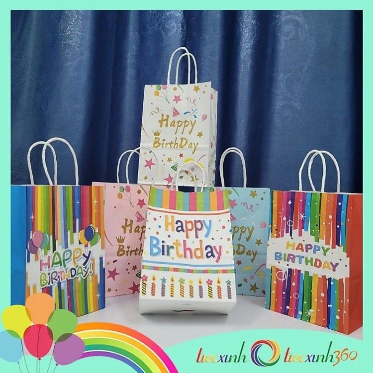 02 túi giấy đựng quà cho tiệc sinh nhật (15 x 21 x 8 cm)