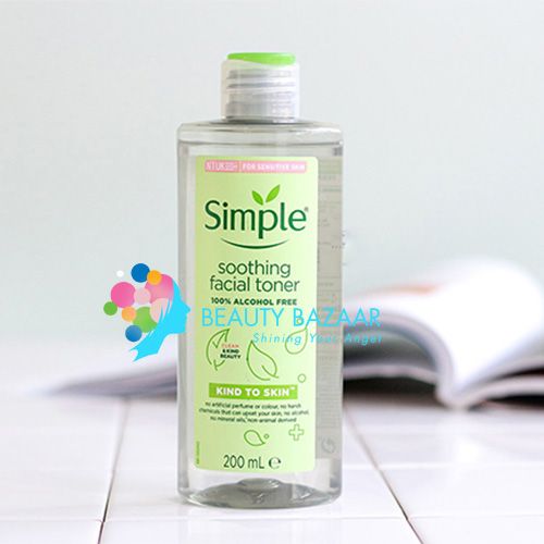 Nước hoa hồng làm dịu da, lành tính Simple Smoothing Facial Toner 200ml