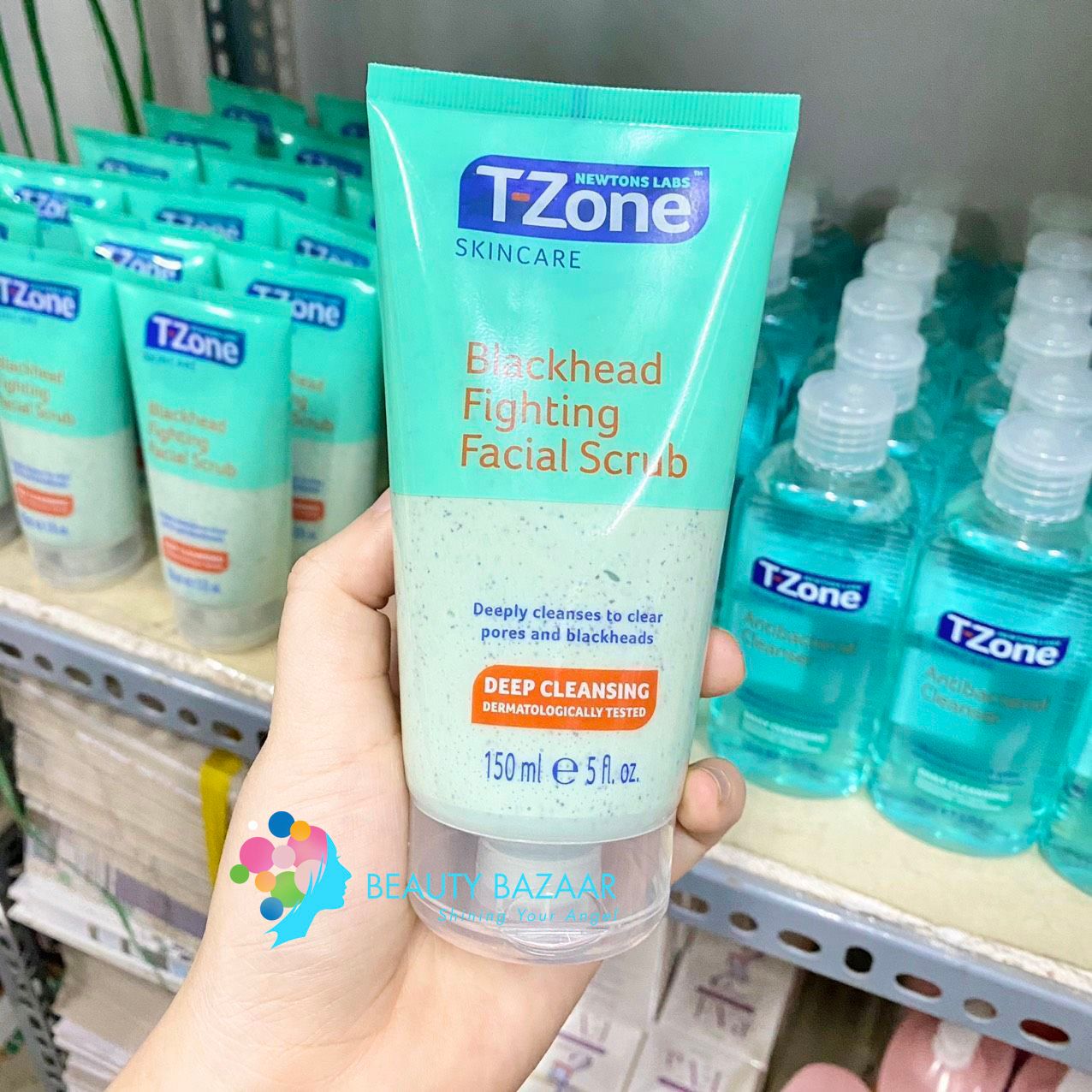 Kem Tẩy Da Chết T-Zone Blackhead Fighting Facial Scrub 150ml