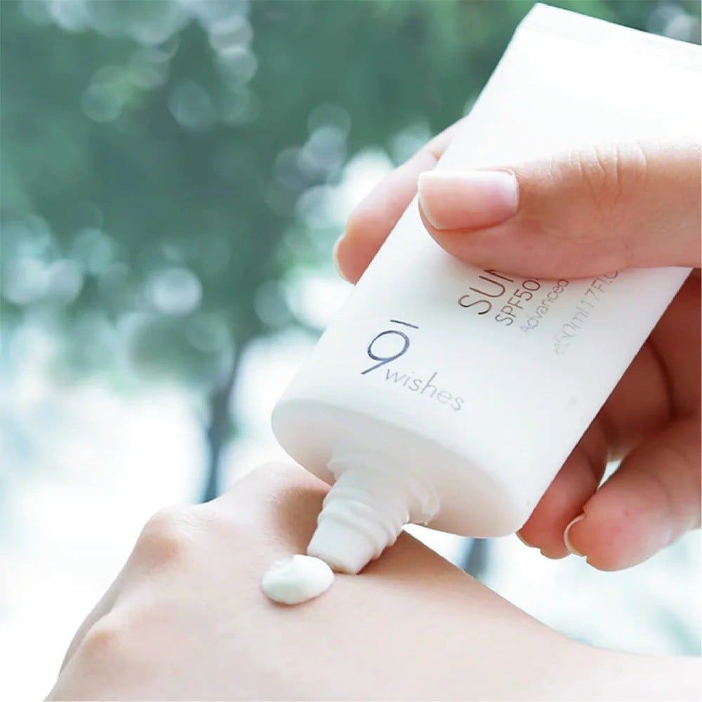 Kem Chống Nắng Cấp ẩm 9Wishes Sun Moisturizer Advanced Light-weight UV Protection SPF50/PA+++ 50ml