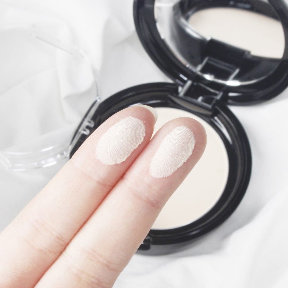 Phấn phủ Kiềm Dầu Nâng Tone Da About Tone Blur Powder Pact 9g