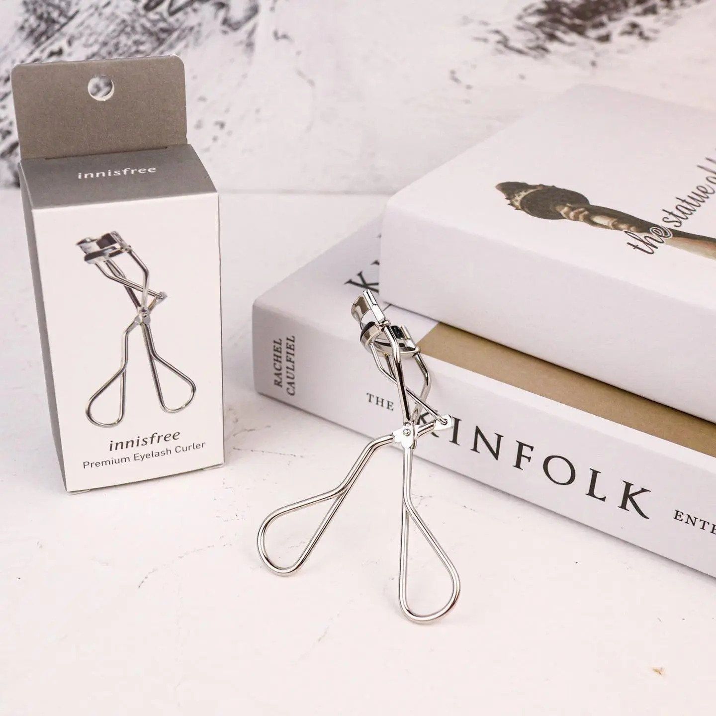Kẹp Bấm Mi Cong Vút Innisfree Premium Eyelash Curler