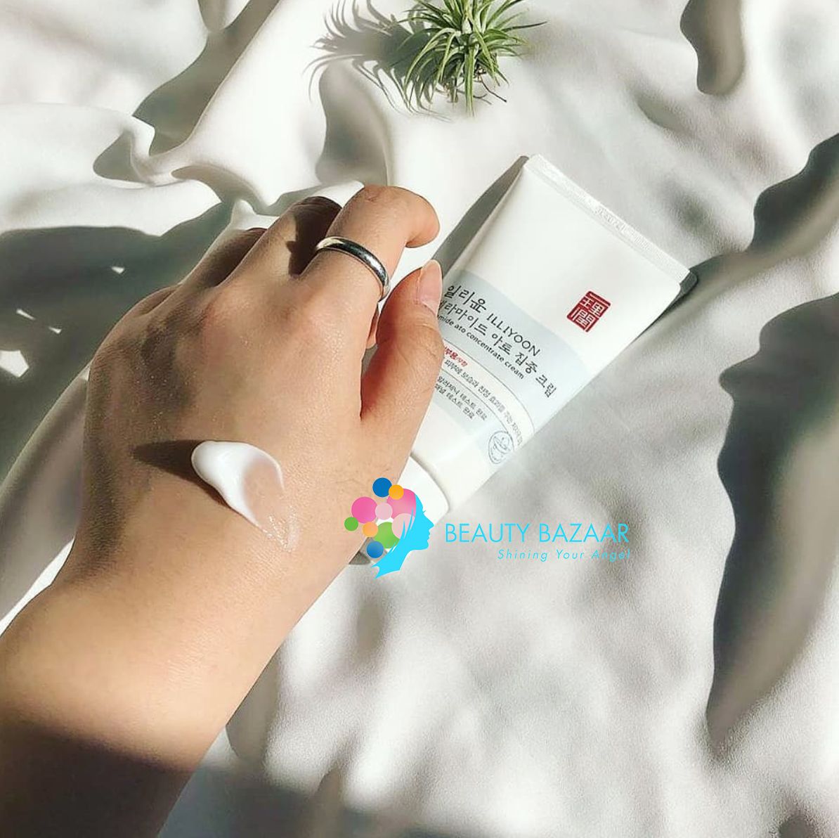 Kem Dưỡng ẩm Dành Cho Da Nhạy Cảm Toàn Thân Illiyoon Ceramide Ato Concentrate Cream 200ml