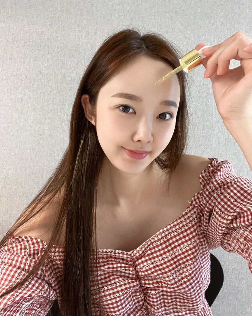 Tinh chất trắng da mờ thâm giảm sạm nám Hàn Quốc MAIGIC Active Vitamin C Ampoule Serum 30ml