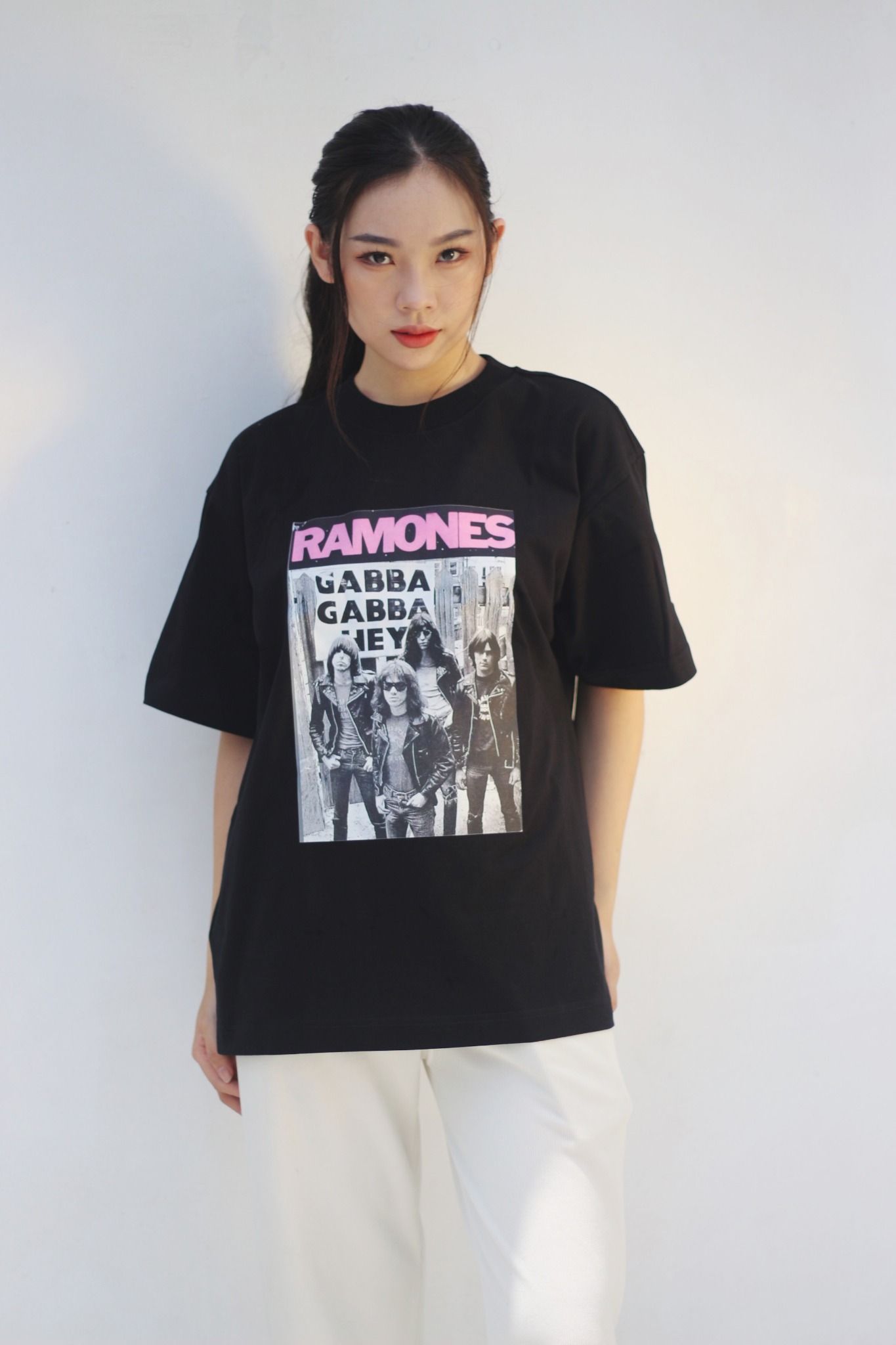  Áo phông in Ramones đen 