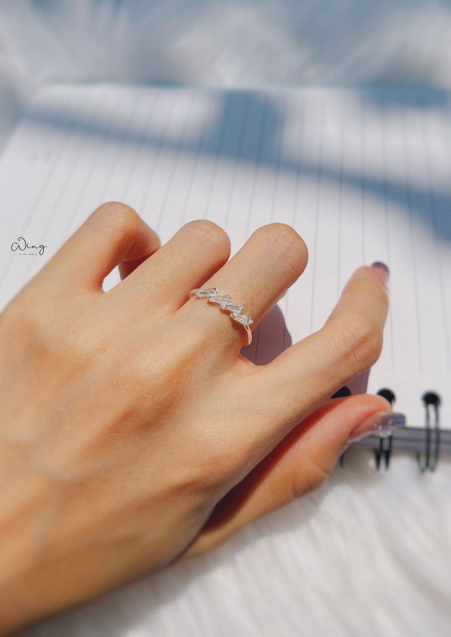 Nhẫn mặt 4 Viên Đá Vát Chéo Thân Trơn (Chiếc)