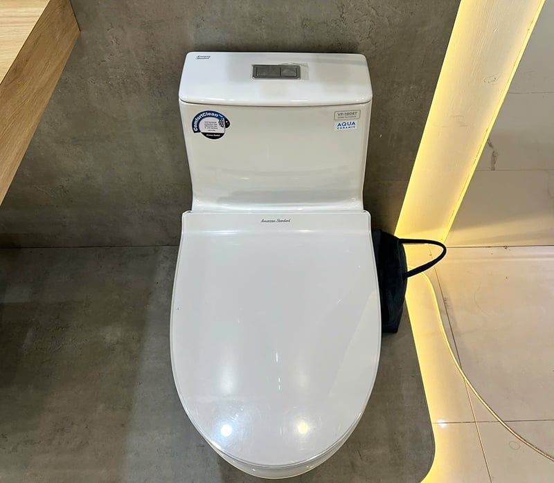 Bàn cầu 1 khối VF-1808ET American Standard