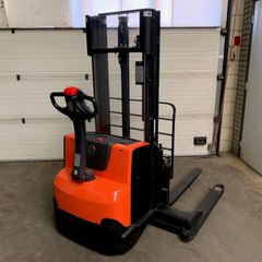 BT – Stacker SWE120S ( dùng cho pallet đóng )