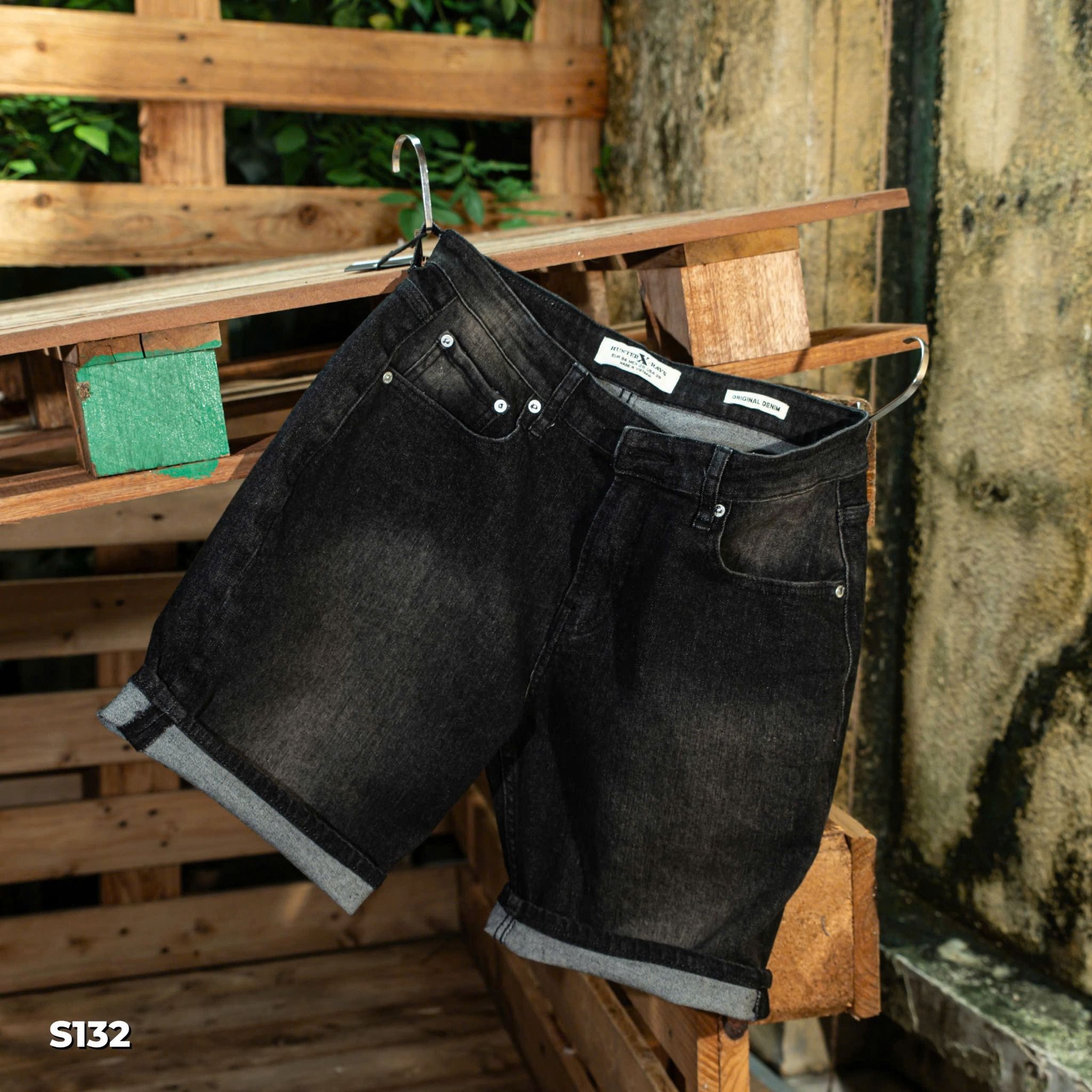 QJ SHORT S132 S133 XÁM ĐEN HUNTER