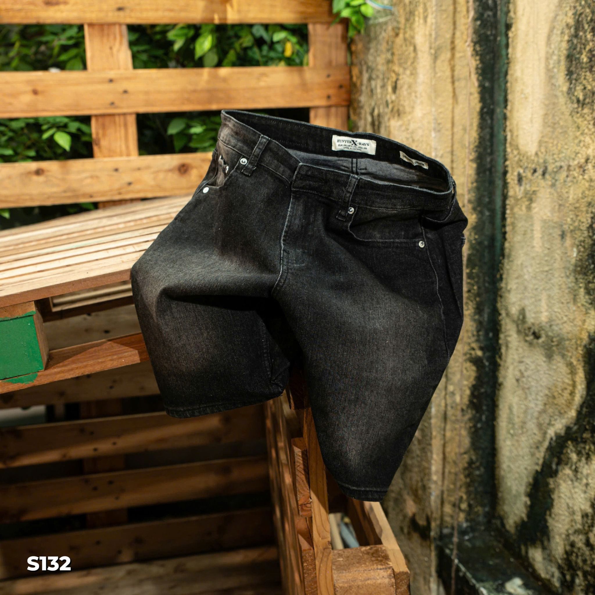 QJ SHORT S132 S133 XÁM ĐEN HUNTER