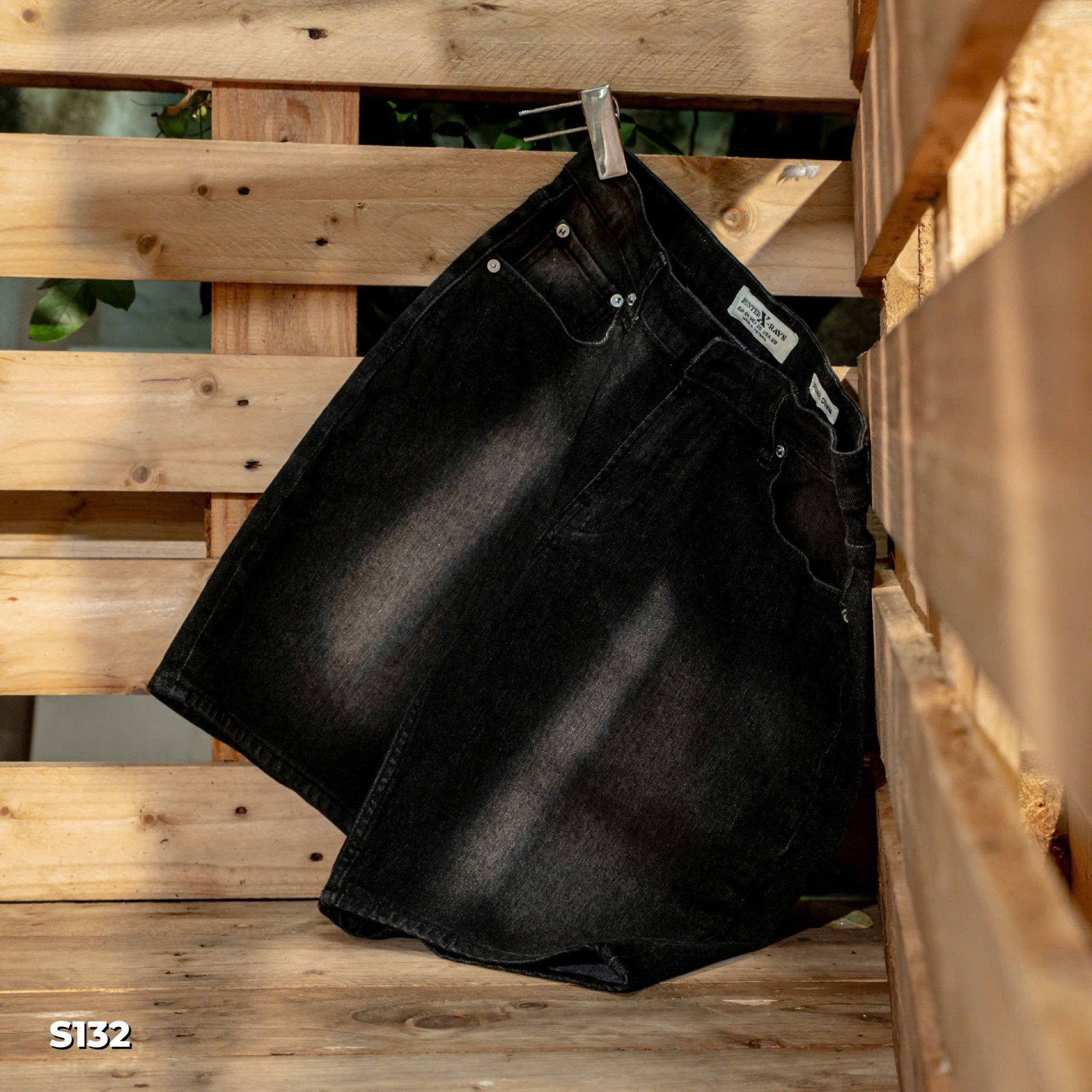 QJ SHORT S132 S133 XÁM ĐEN HUNTER