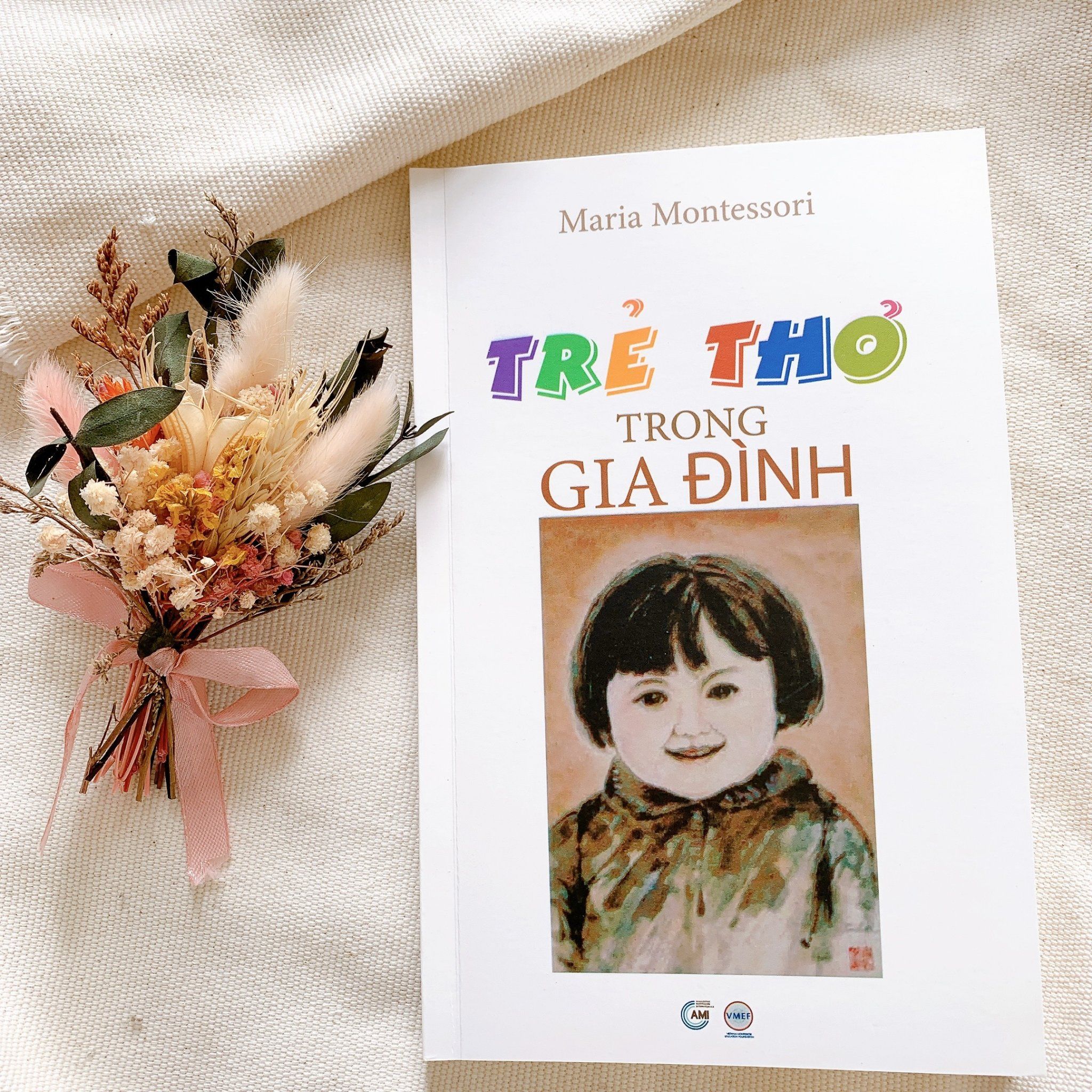 Trẻ thơ trong Gia đình | Sách Montessori | VMEF
