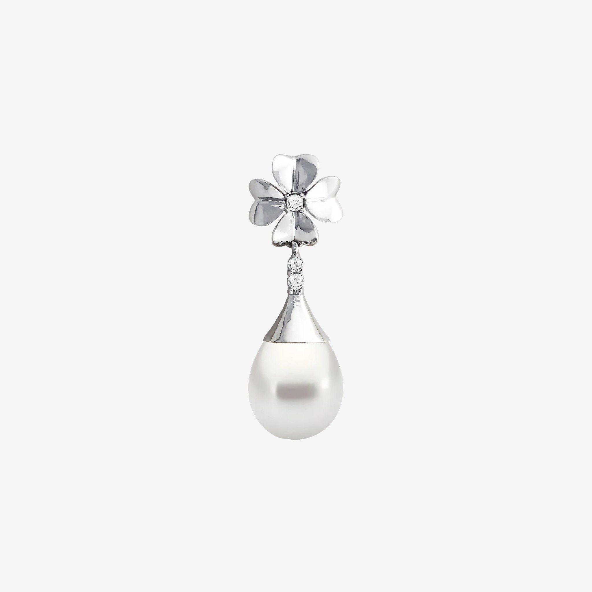 CLOVER DROP PEARL PENDANT